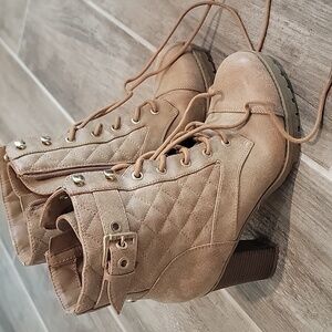 Womens GUESS BOOTS SZ 8